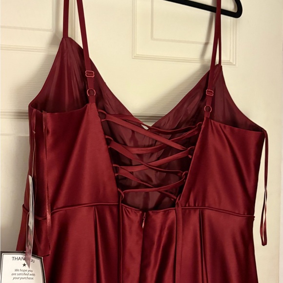 Blondie Nites Deep Red Gown - Picture 3 of 5